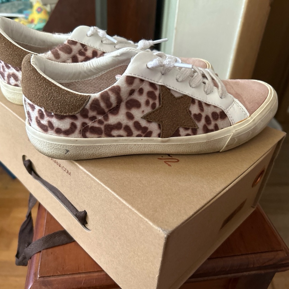 Vintage Havana Leopard Print and Pink Low-Top Sneakers with Brown Star